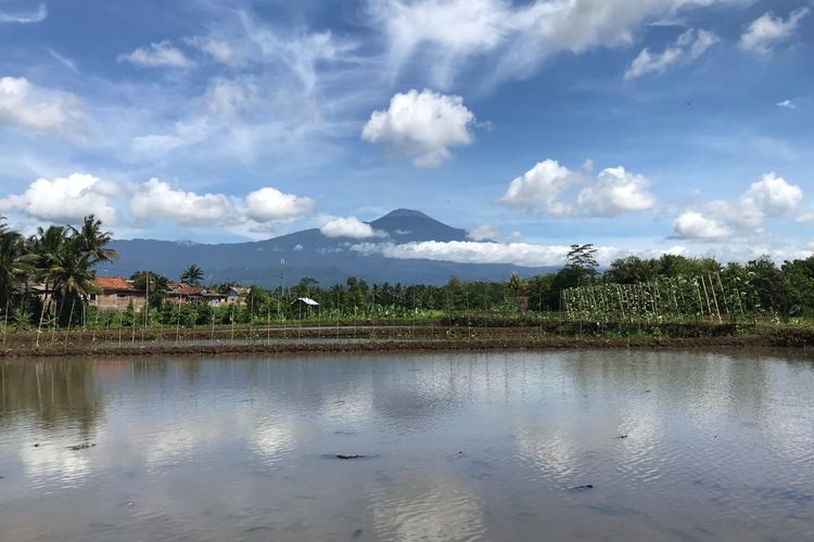 Suara Gemuruh Tanda Gunung Slamet Meletus Cek Status Gunung Slamet