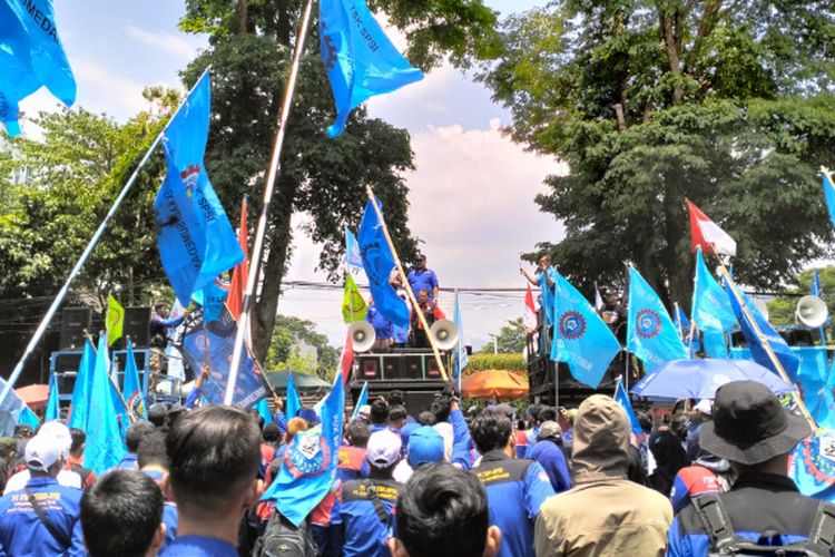 Ini Tuntutan Buruh Dalam Demo Besar Besaran Yang Digelar Di Kota