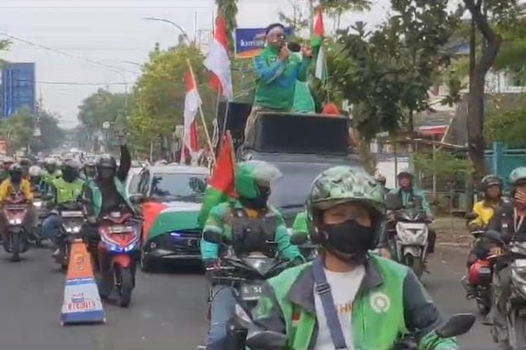 Ratusan Driver Ojol Gelar Aksi Bela Palestina Di Cirebon Galang Dana