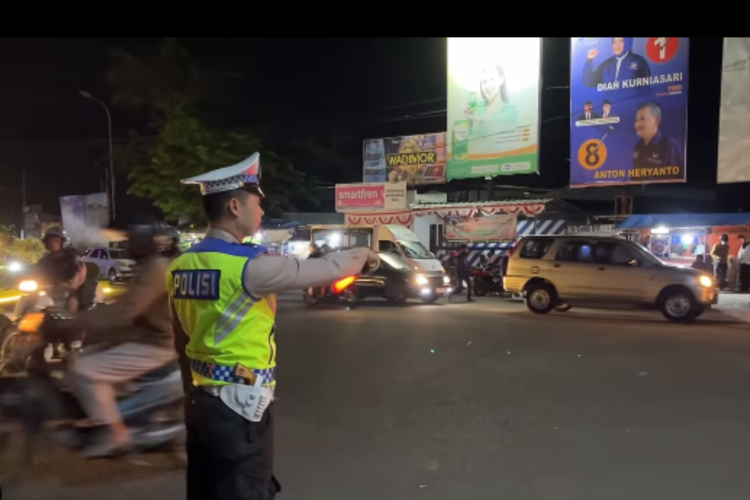 Polisi Berlakukan One Way Arus Lalin Dari Garut Ke Bandung Agar Tetap