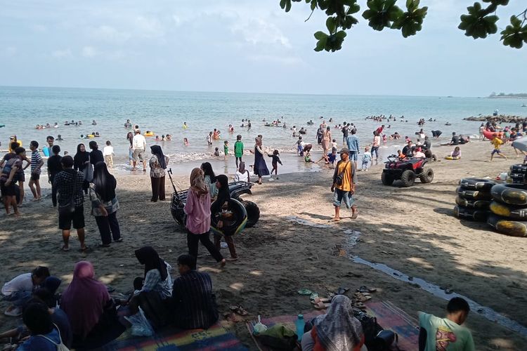 Libur Nataru Pengunjung Pantai Anyer Cinangka Lampaui Target Kabar