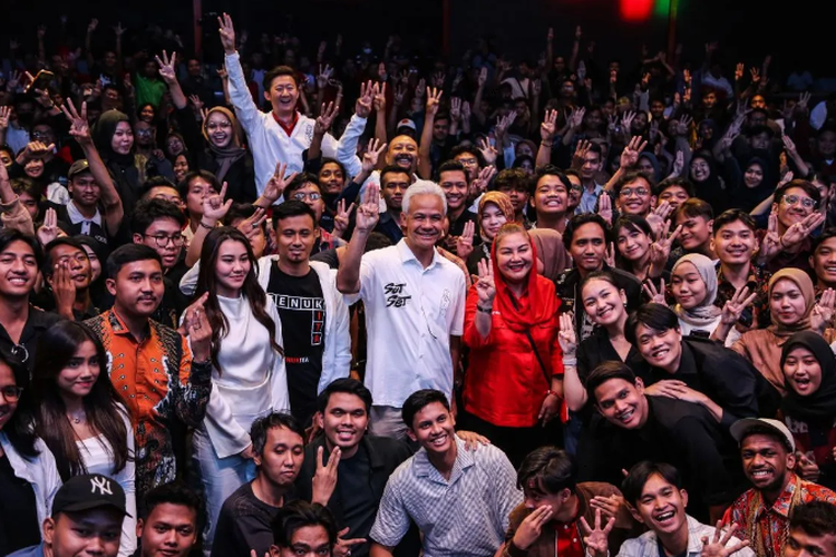 Capres Ganjar Pranowo Kunjungi Demak Dan Pasangannya Mahfud Md