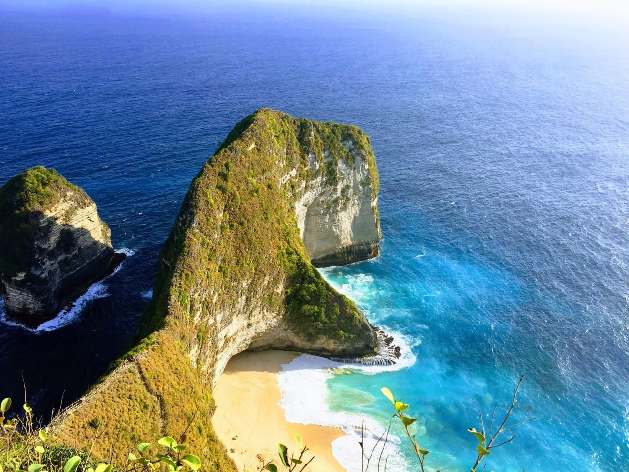 Lima Tempat Destinasi Wisata Di Nusa Penida Bali Paling Terpopuler