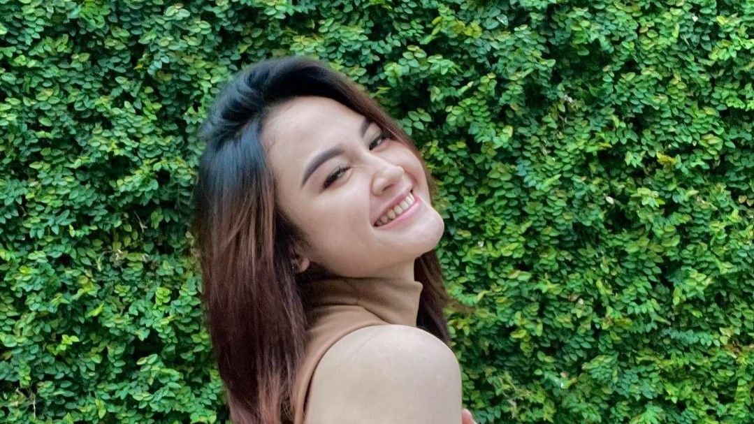 Biodata Arlida Putri Adella Lengkap Terbaru Disertai Foto Penyanyi Dangdut Koplo Viral Di