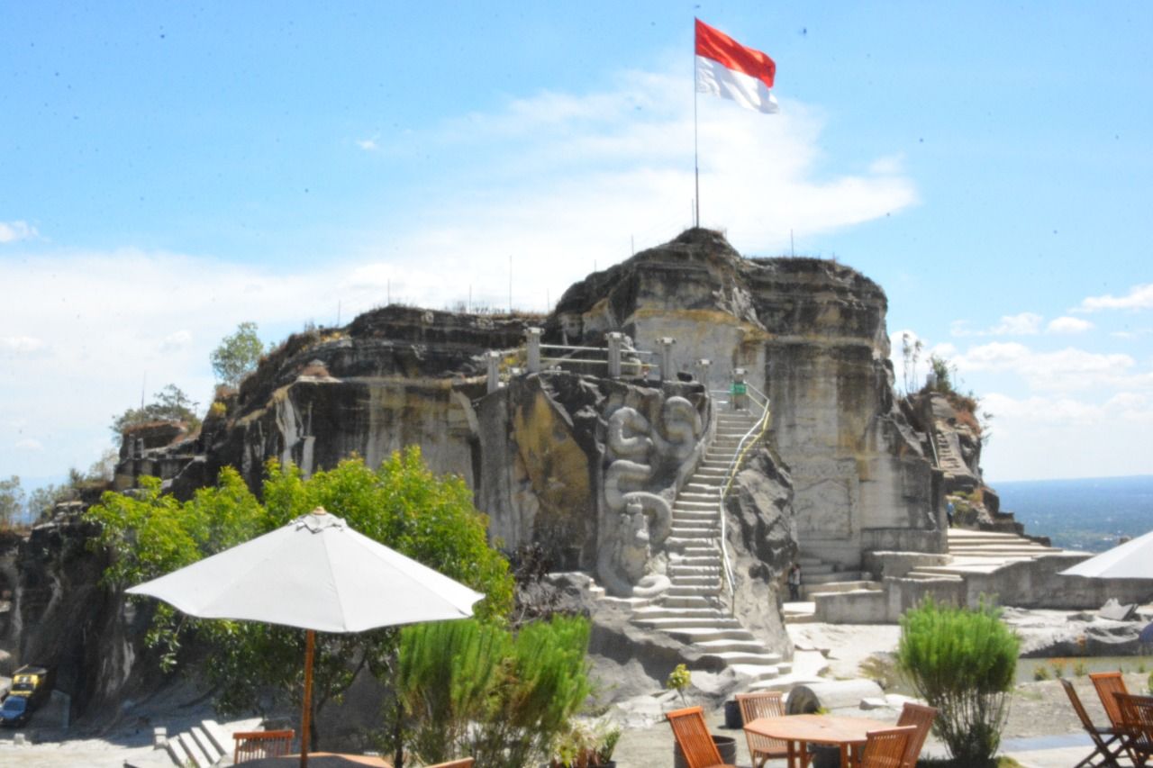 Tebing Breksi Tempat Wisata Unik Paduan Maha Karya Alam Dan Darah