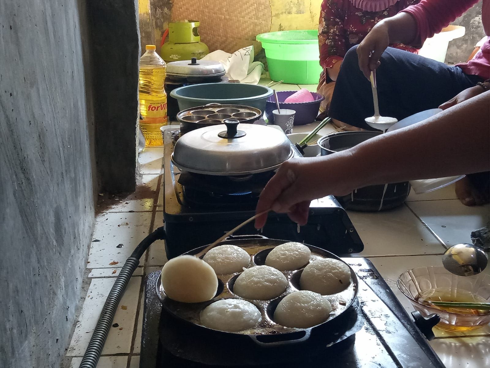 Kue Apem Sebagai Tradisi Kebersamaan Hidup Rukun Dan Saling Tolong