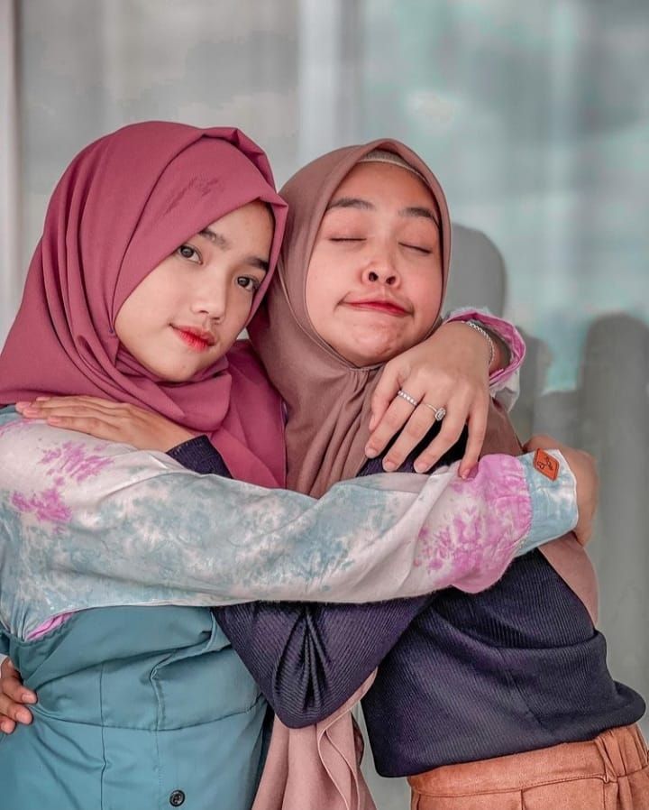 Cantiknya Fuji Adik Bibi Ardiansyah Saat Pakai Hijab Netizen Bikin Hot Sex Picture