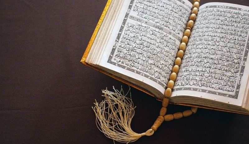 Isi Kandungan Surat Al Bayyinah Ayat Lengkap Tulisan Arab Latin Dan Artinya Beserta Makna