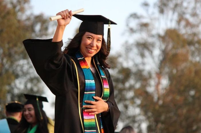 Contoh Kartu Ucapan Selamat Wisuda Bahasa Inggris Singkat Gaul Keren