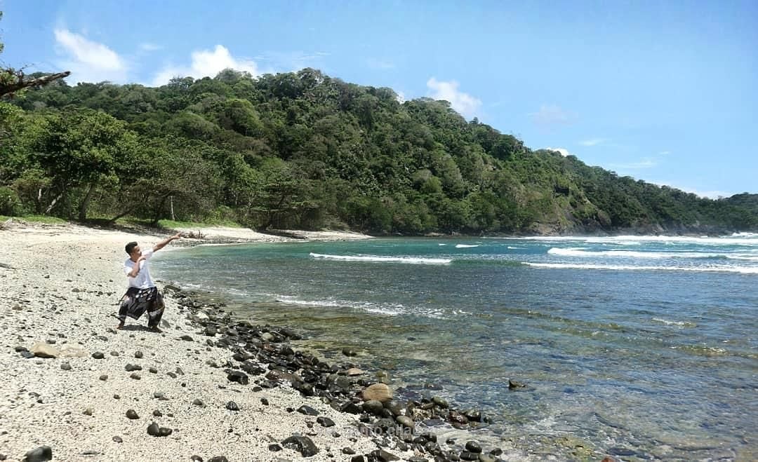 Tidak Hanya Penjara Ini Wisata Pantai Indah Di Pulau Nusakambangan