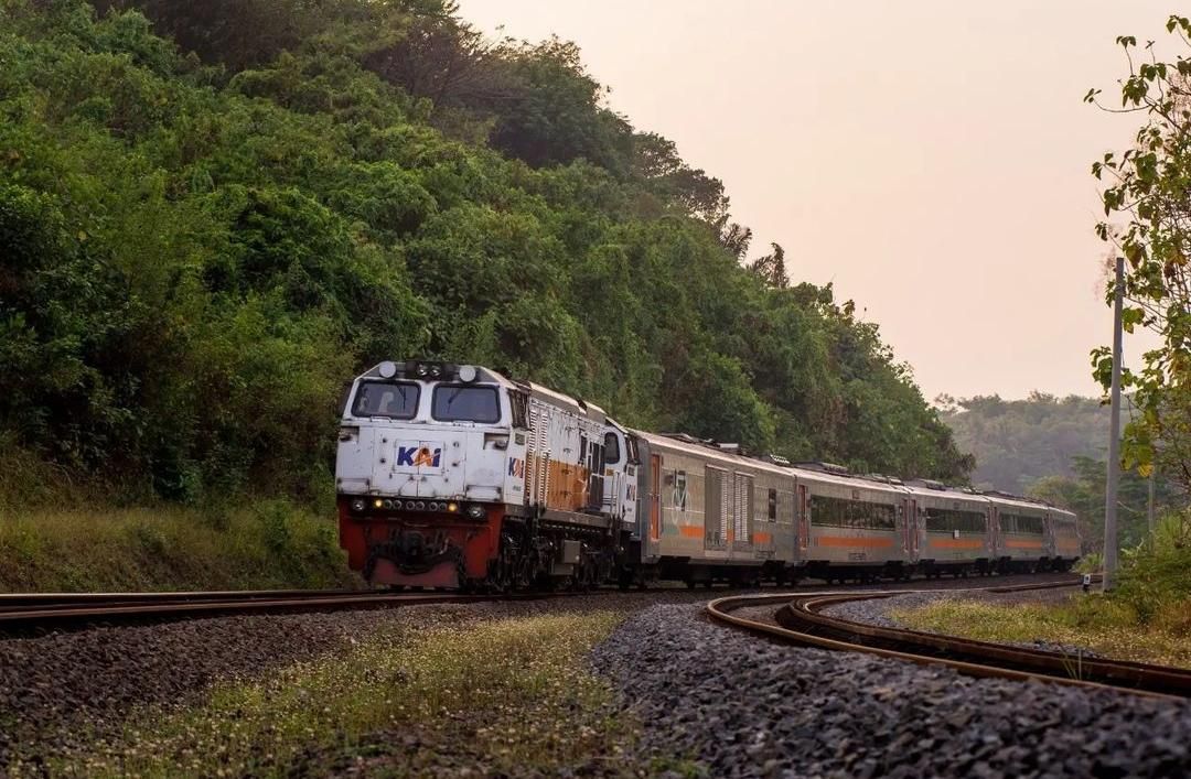 Info Penting Ini Syarat Naik Kereta Api Jarak Jauh Simak Selengkapnya Halaman