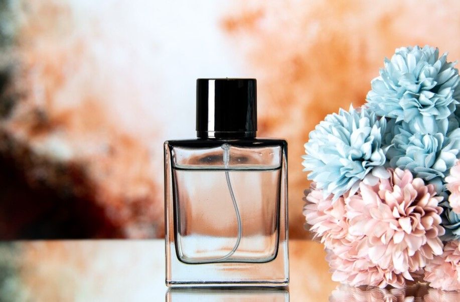 Rekomendasi 7 Parfum Pria Dengan Aroma Yang Segar Dan Bikin Percaya