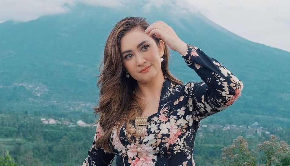 Profil Dan Biodata Nafa Urbach Terbaru Dan Lengkap Umur Karir Asal Hot Sex Picture