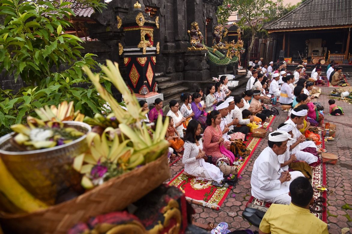 Beragam Upacara Adat Dalam Rangkaian Perayaan Hari Raya Nyepi Halaman 3