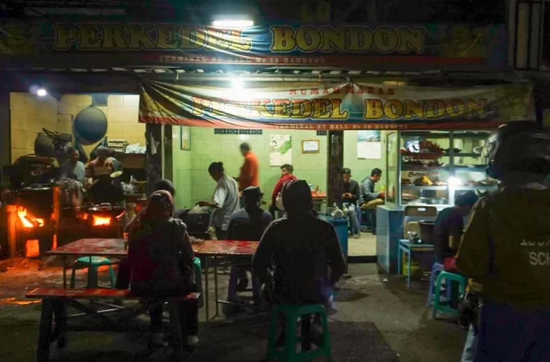 Catat Rekomendasi Kuliner Malam Bandung Paling Legendaris Tempat