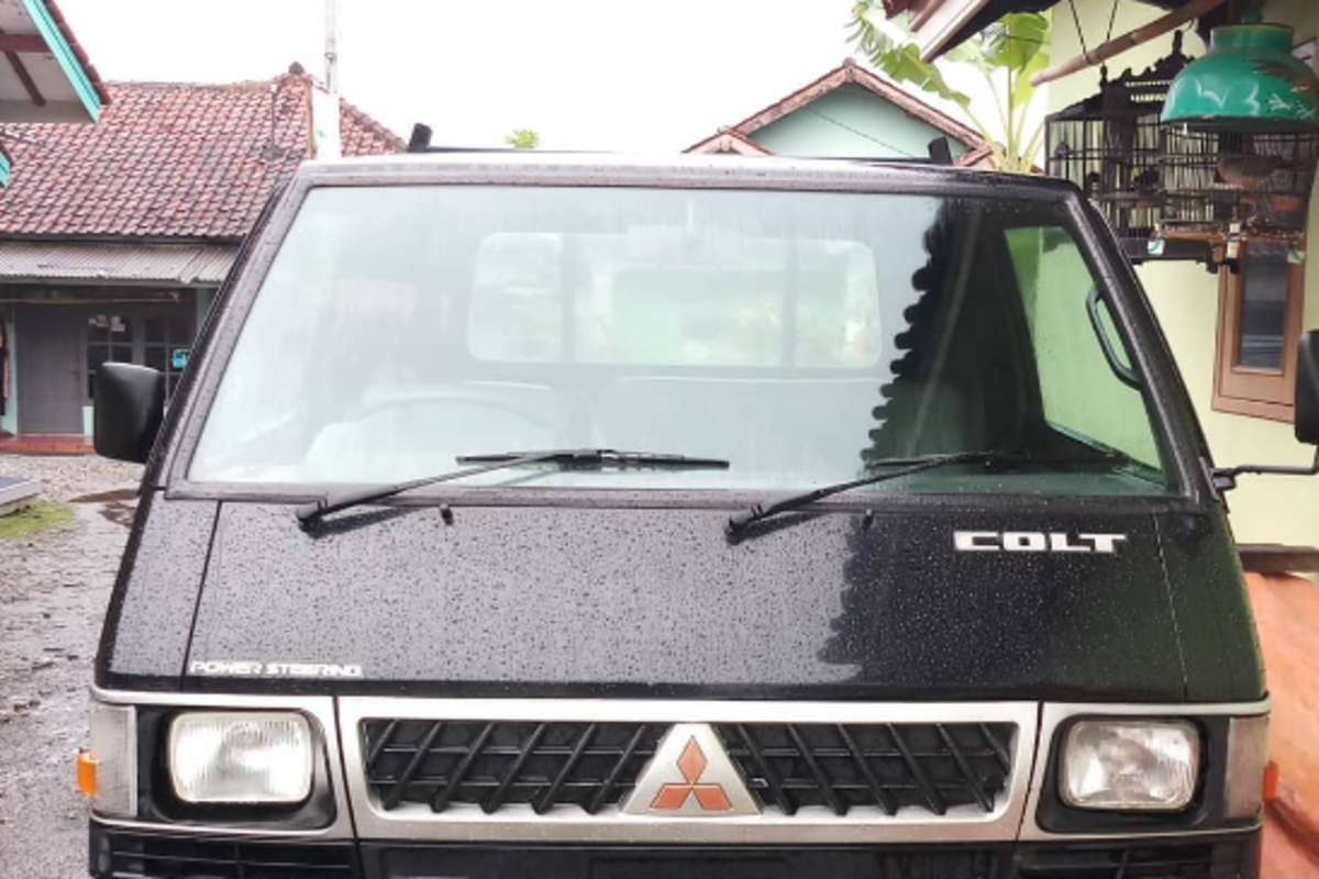 Mitsubishi L300 Dan Suzuki Mega Carry Dua Pilihan Tangguh Untuk