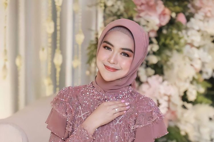 Profil Dan Biodata Lengkap Ria Ricis Youtuber Sukses Karir Keluarga Hingga Akun Instagram