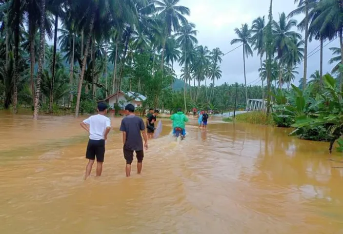 Breaking News Banjir Terjang Bolsel Puluhan Rumah Tergenang Air