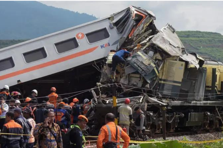 Pt Kai Sebut Jalur Kereta Api Di Bandung Bisa Dilalui Begini Kata