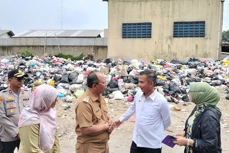 Pantau Tumpukan Sampah Di Cimahi Pj Gubernur Jabar Minta Cari Cara