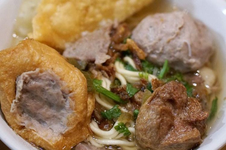 Bakso Enak Di Makassar Yang Paling Terkenal Dan Rekomen Berikut