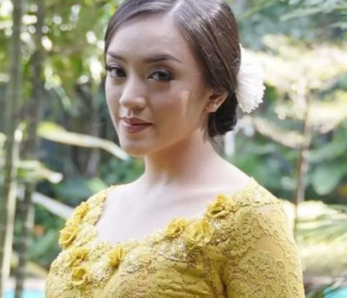 Profil Dan Biodata Amanda Zahra Istri Sah Yang Panaskan Isu Pelakor Arawinda Kirana Profesinya