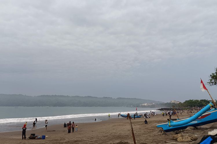 Kondisi Pagi Hari Pantai Pangandaran Usai Di Guncang Gempa Mudanesia