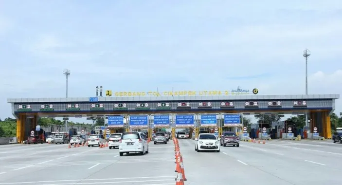 Momen Langka Arus Kendaraan Di Tol Jagorawi Dan Jakarta Cikampek