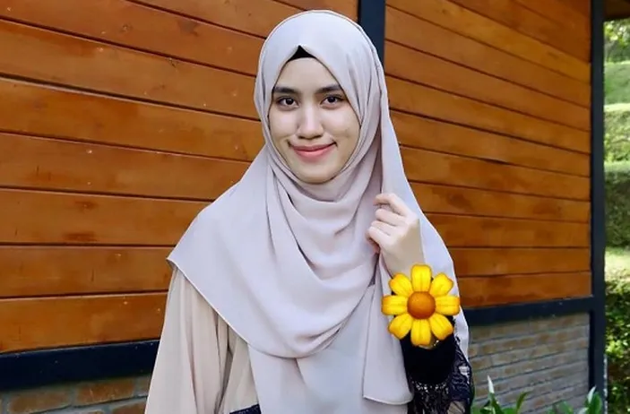 Profil Dan Biodata Lengkap Aisyah Al Muthiah Istri Ustadz Agam Fachrul Yang Viral Di Tiktok