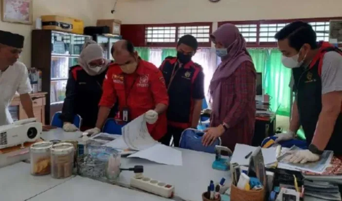 Kejaksaan Negeri Lombok Tengah Geledah Kantor Pupr Ntb Terkait Kasus