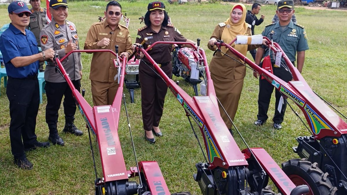 Penyerahan Bantuan Pertanian Senilai 40 Miliar Ada Gapoktan Hanya