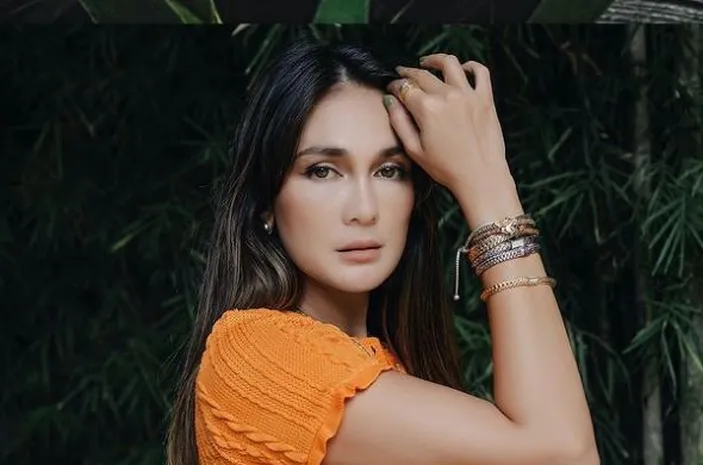 Profil Dan Biodata Luna Maya Mantan Ariel Noah Lengkap Usia Agama Dan Akun Ig Mantra Sukabumi