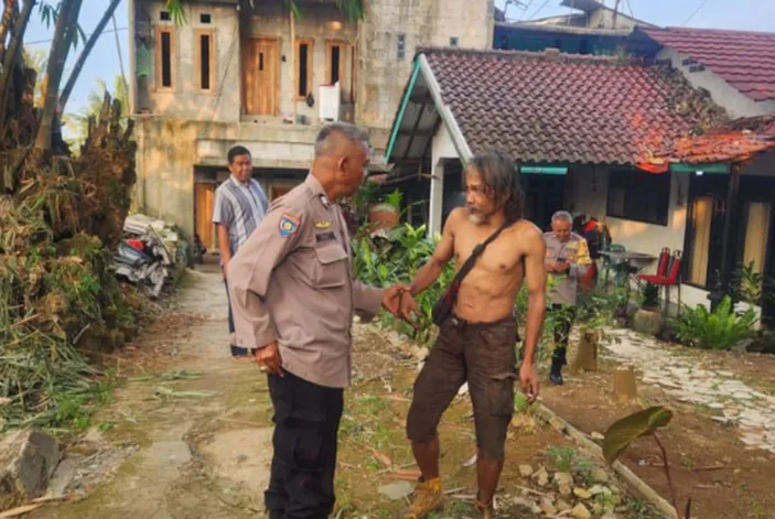 Seorang Pria Penyandang Odgj Di Ciawi Ngamuk Harian Bogor Raya