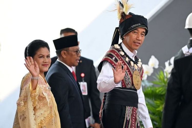 Sejarah Kain Tenun Tanimbar Pakaian Adat Yang Digunakan Presiden