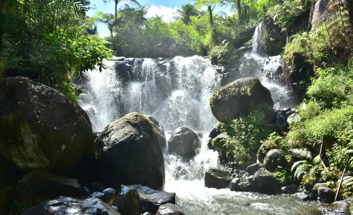 18 Rekomendasi Wisata Alam Hidden Gem Di Garut Cocok Untuk Healing