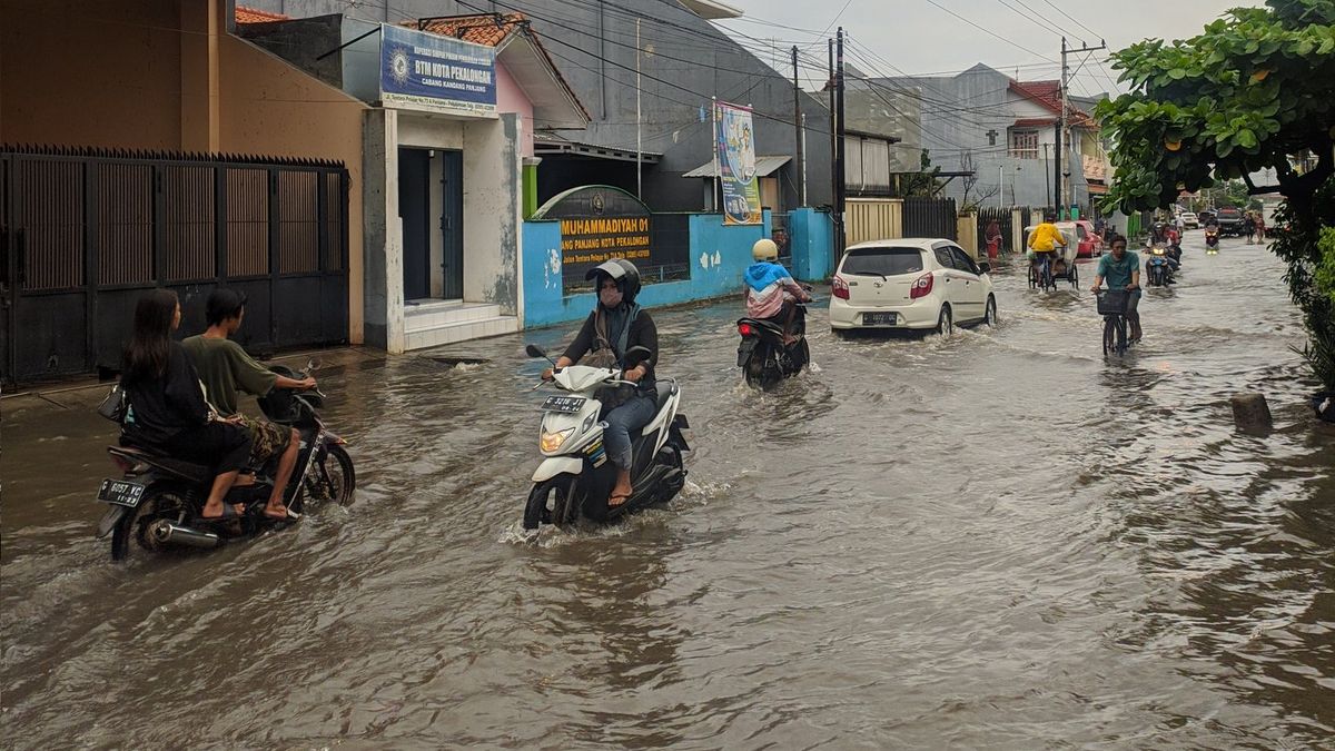 Waspada Banjir Rob Terjang Pesisir Jakarta Pada 8 12 Mei 2024 BPBD