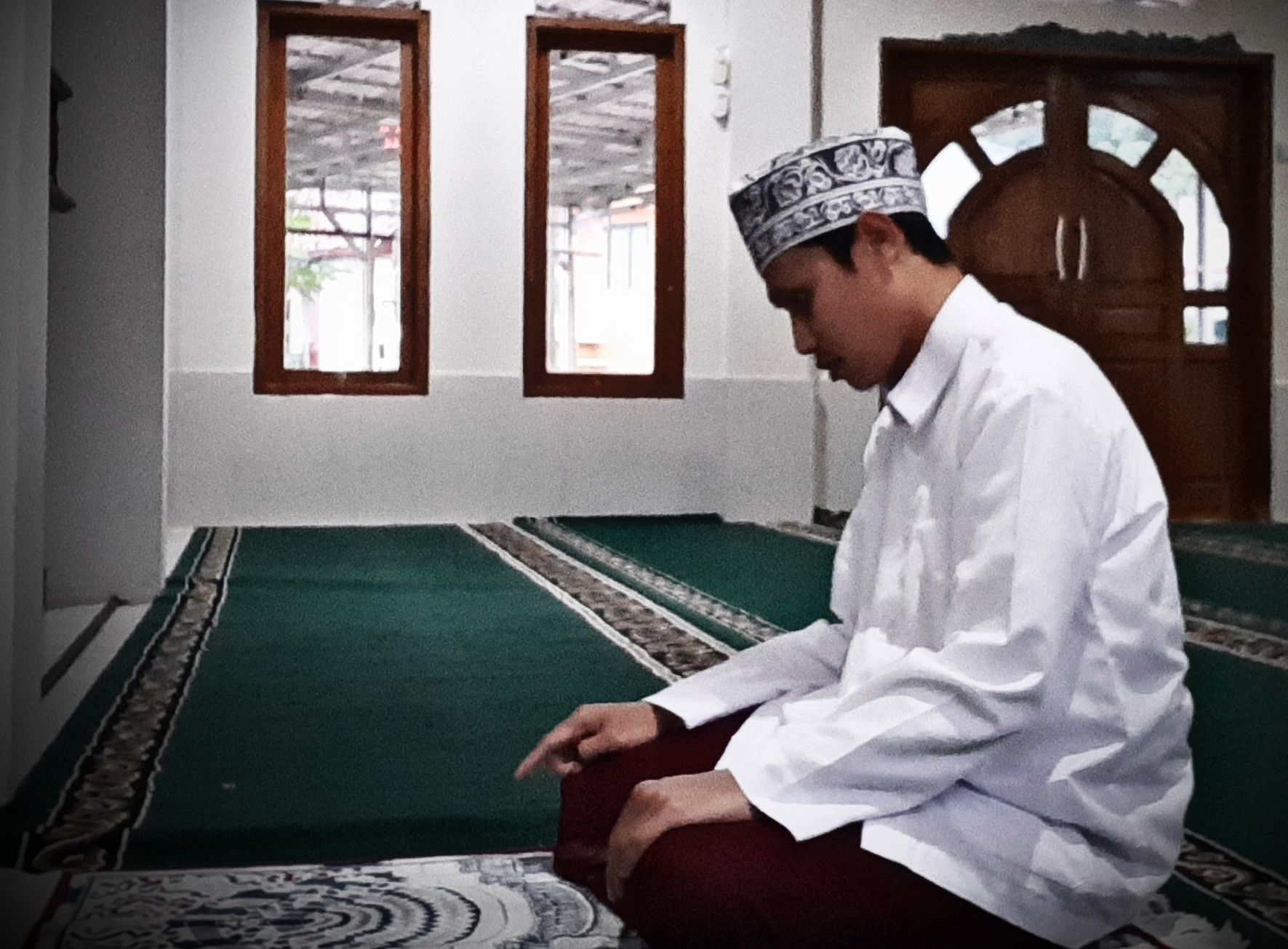 Meski Sholat Baik Tapi Ketahuilah Kata Gus Baha Sholat Bisa Haram