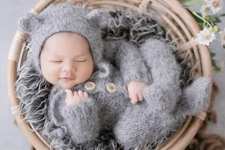 Nama Bayi Perempuan Islami Terbaru Awalan Huruf H Unik Keren Dan