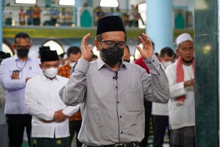 Jadwal Sholat Isya Bekasi Hari Ini Beserta Niat Dan Do A Memohon