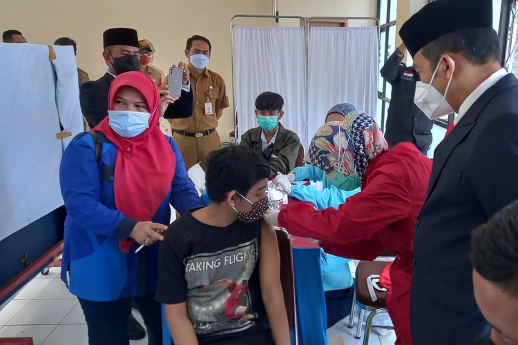 Ratusan Penyandang Disabilitas Di Kota Cimahi Ikuti Vaksinasi Covid 19