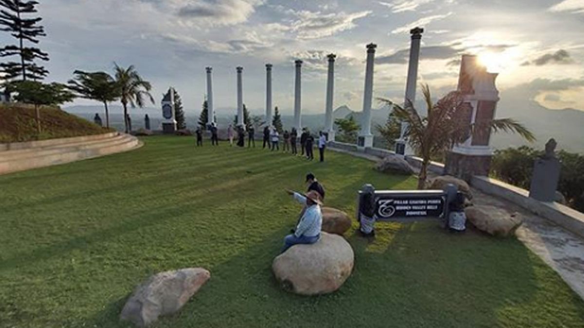 Keindahan Tersembunyi di Puncak Hidden Valley Hills Purwakarta, Surga ...