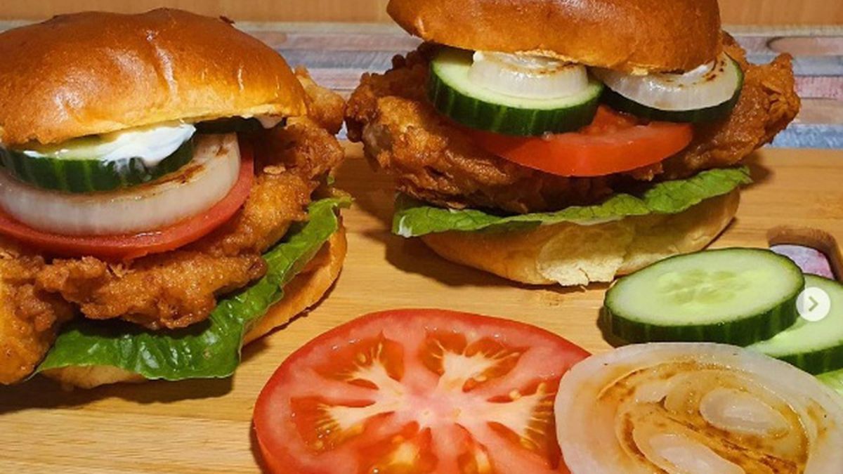 Resep Olahan Ayam yang Lagi Hits, Dijamin Enak dan Nagih! Bikin Burger ...