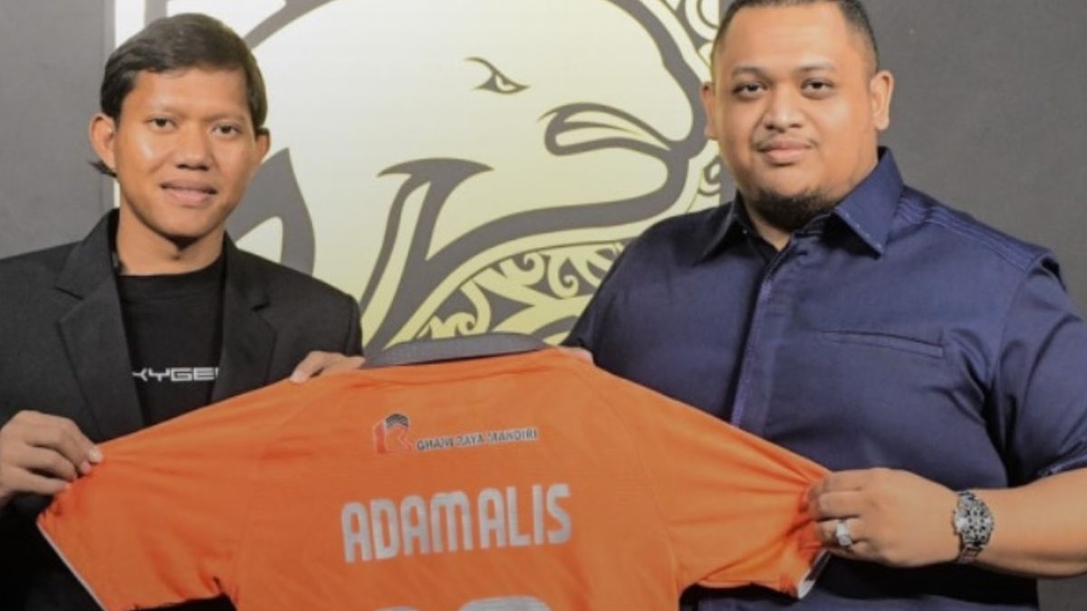 Profil Adam Alis, Pesepakbola Indonesia Yang Perkuat Timnas Dan Populer ...