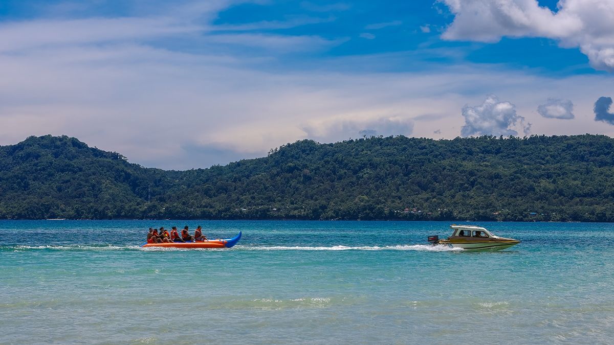 Keindahan Tersembunyi Pantai Natsepa, Destinasi Terbaru dan Paling Hits ...