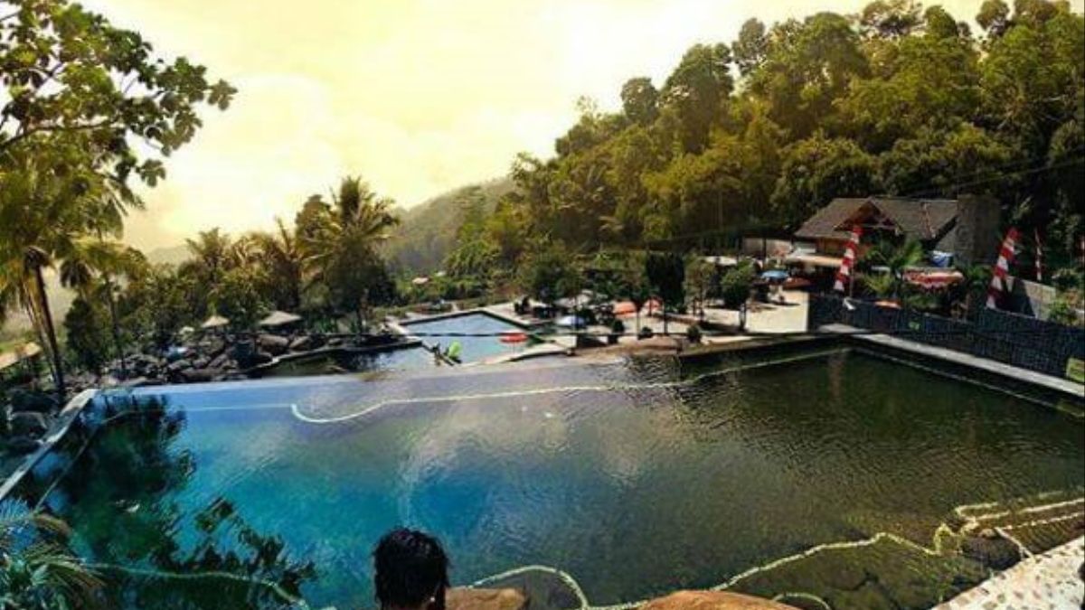 Tentu, ini artikel lengkap tentang tempat wisata hits di Jawa Barat, dengan perkiraan panjang sekitar 1600 kata.