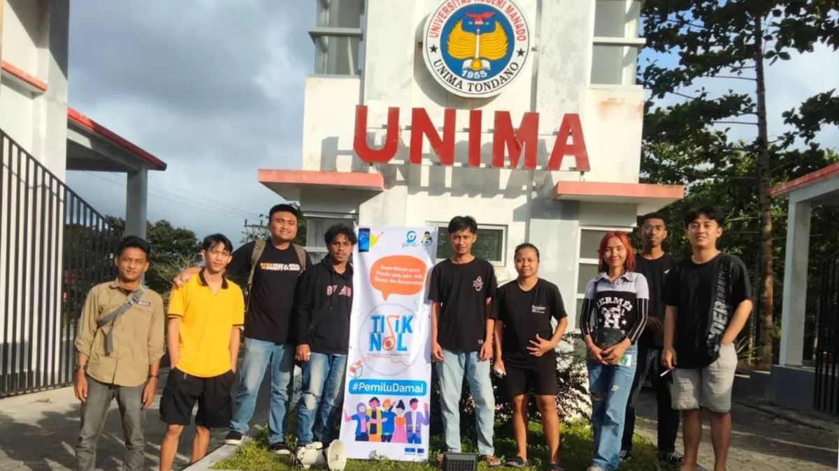 Gusdurian Minahasa Serukan Pemilu Damai Adil Jujur Dan Bermartabat Di Depan Kampus Unima