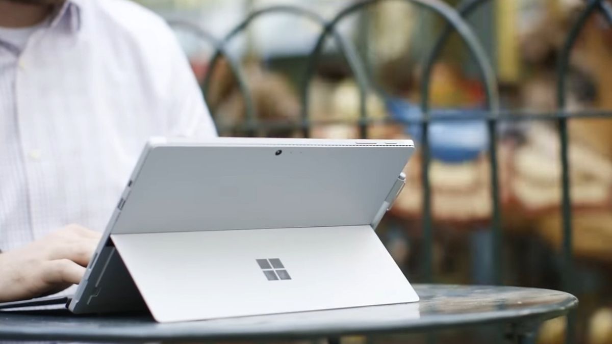 Microsoft Surface Pro 4: Tablet Windows Yang Keren Buat Nongkrong Di ...