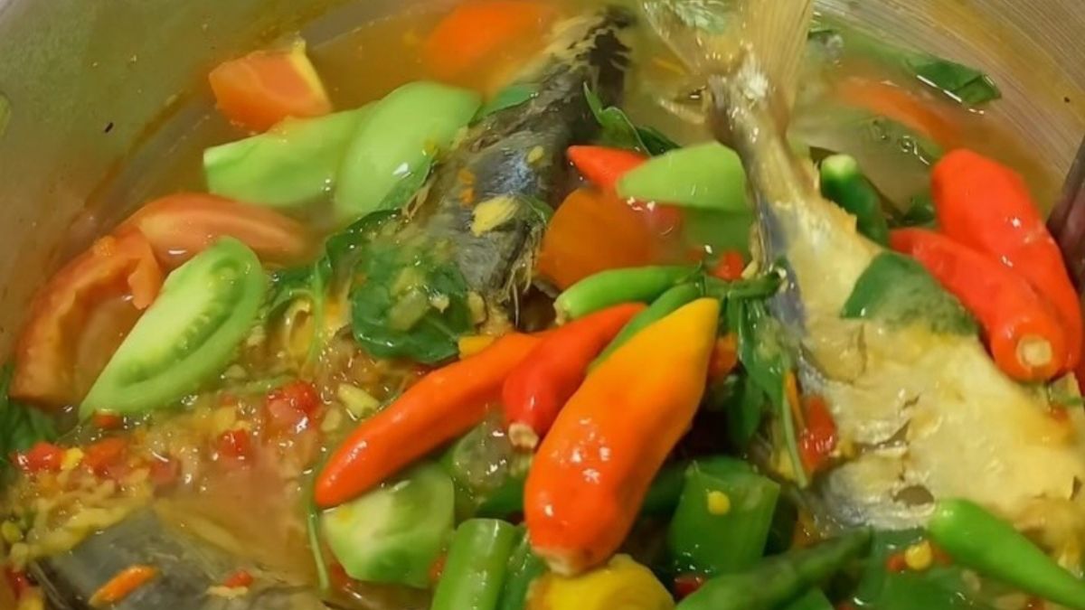 Resep Ikan Kembung Kuah Asam Kemangi Menu Berbuka Yang Lezat Sehat