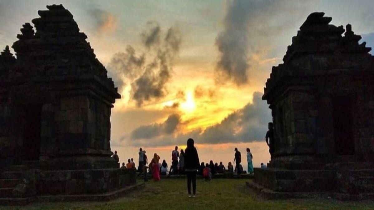 sunset romantis pangandaran