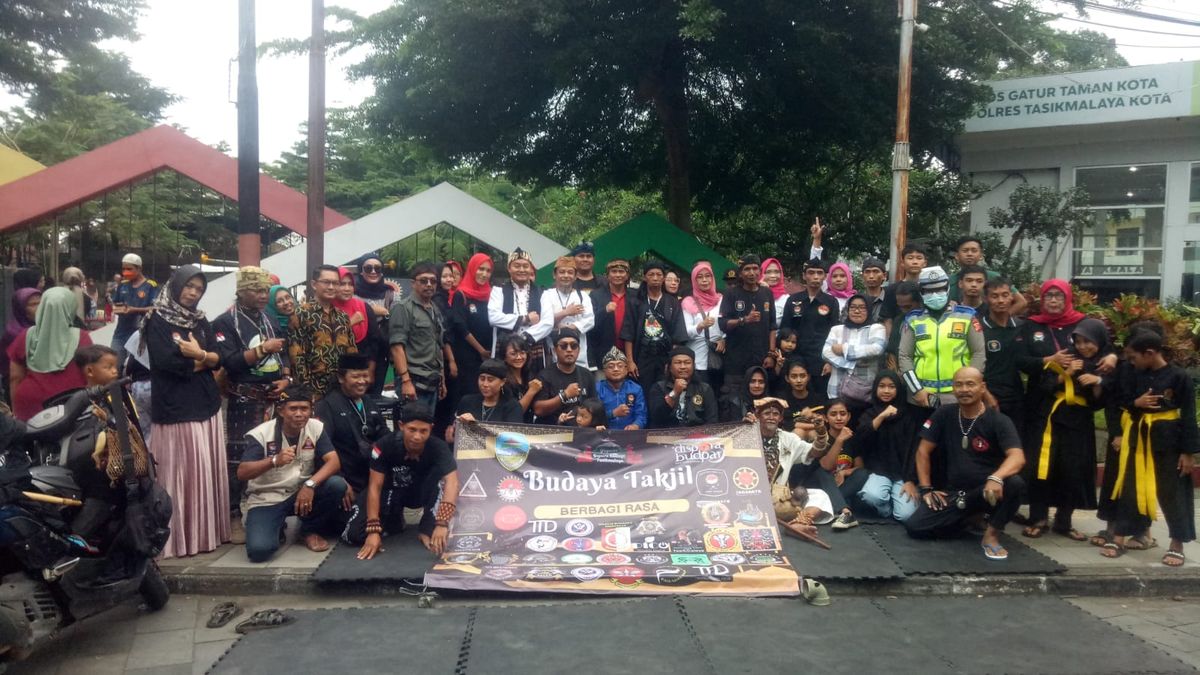 Yayasan Gapura Budaya Tasikmalaya, Gelar Acara 'Budaya Takjil Berbagi ...